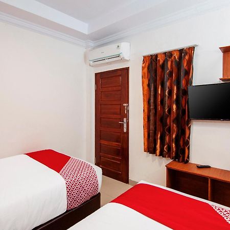 Super Oyo 621 Vania Residence Medan Dış mekan fotoğraf