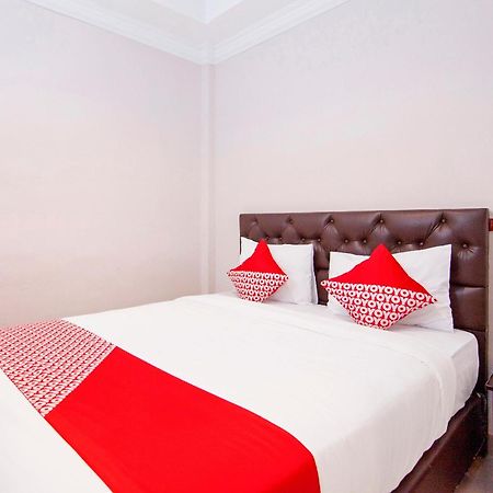 Super Oyo 621 Vania Residence Medan Dış mekan fotoğraf